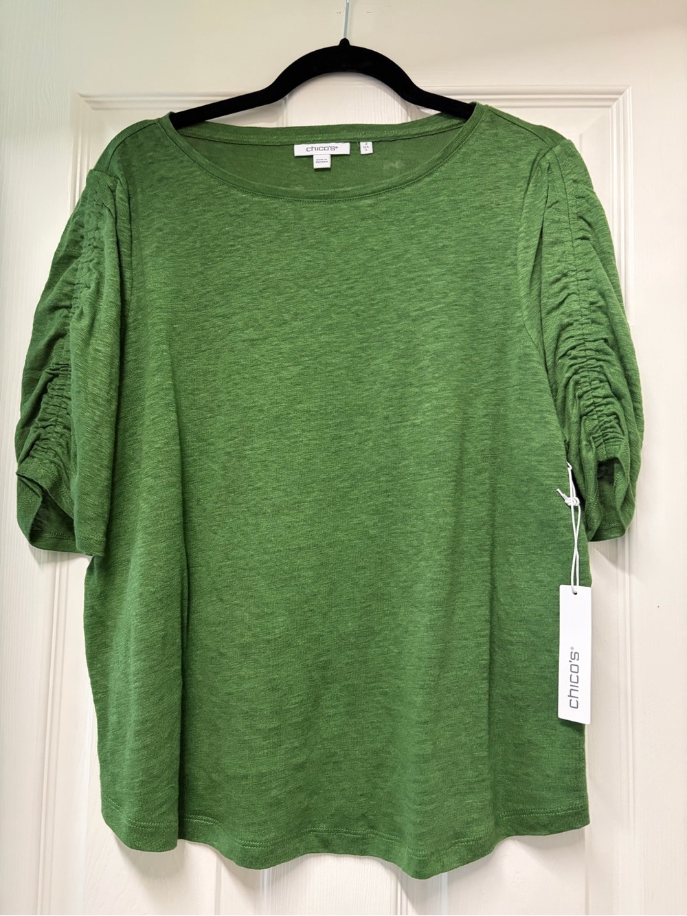 Chico's Green Short-Sleeve Tee with Ruched Elbow Sleeves